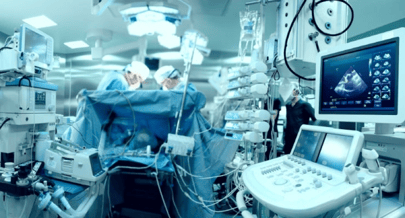 sala de operaciones en una cirugía de corazón